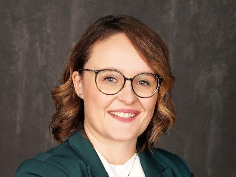 Portraitbild von einer Frau, die bei der GKD arbeitet